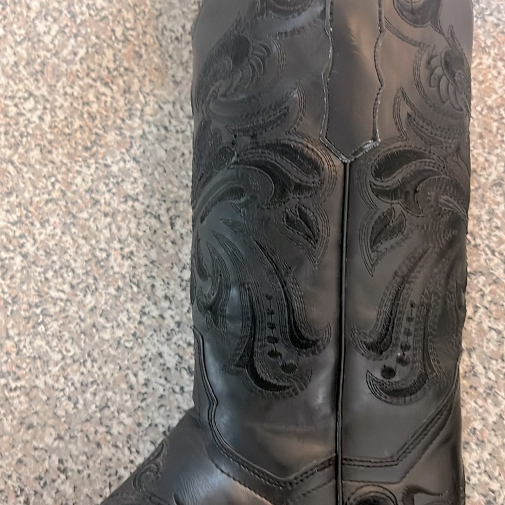 🕵️🕵️🕵️ REPUBLIC OF TEXAS BLACK HANDMADE COWBOY BOOT SIZE 6.5 EUC🕵️🕵️🕵️ - Picture 3 of 13